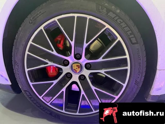 Porsche Taycan Taikan 2021 года - вид 6