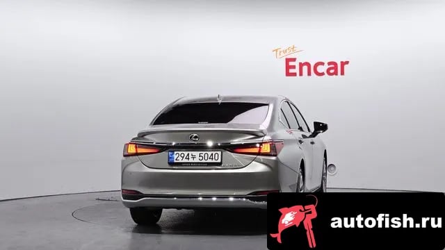 Lexus ES ES300h 7th generation 2024 года - вид 4