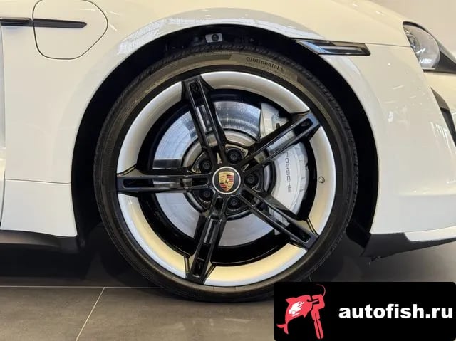 Porsche Taycan Taikan 2024 года - вид 6