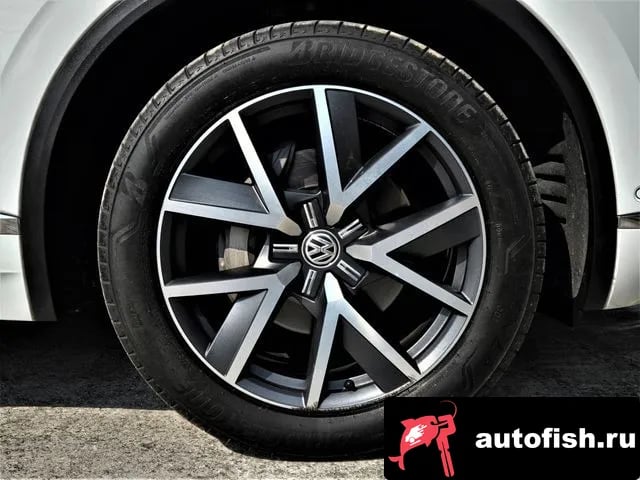 Volkswagen Touareg Tuareg 3rd generation 2020 года - вид 5