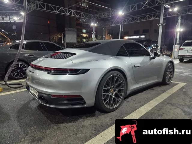 Porsche 911 911 (992) 2020 года - вид 4