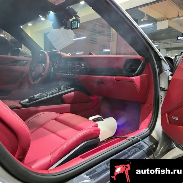 Porsche 911 911 (992) 2025 года - вид 2