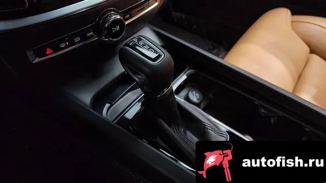 Volvo S60 S60 3rd generation 2019 года - похожие автомобили