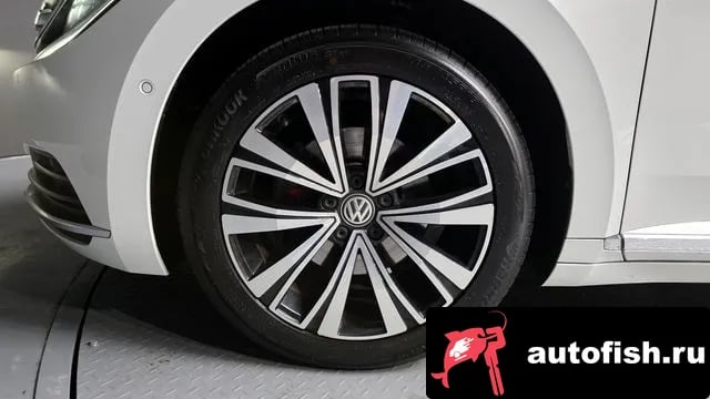 Volkswagen Arteon Atheon 2019 года - вид 5