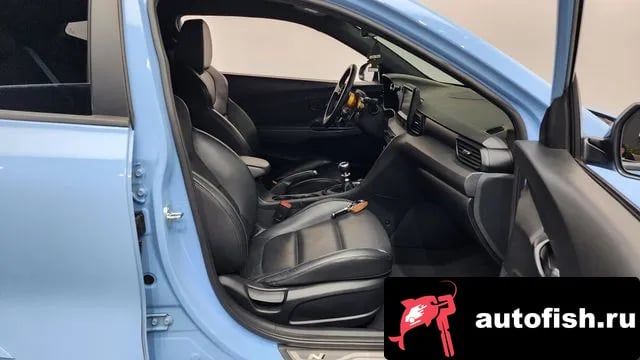 Hyundai Veloster Veloster (JS) 2018 года - похожие автомобили