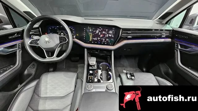 Volkswagen Touareg Tuareg 3rd generation 2024 года - похожие автомобили