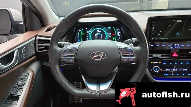 Hyundai Ioniq The New Ionic Hybrid 2020 года - похожие автомобили