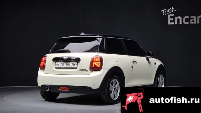 Mini Cooper Cooper D 2019 года - вид 2