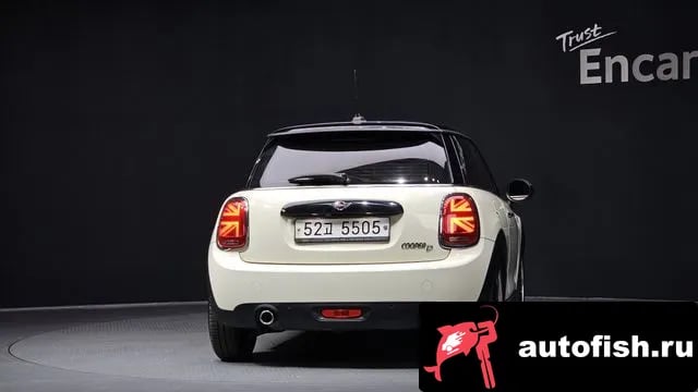 Mini Cooper Cooper D 2019 года - вид 4