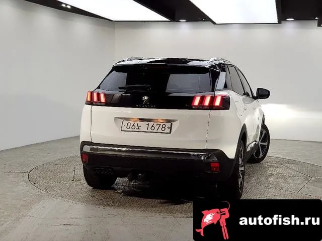 Peugeot 3008 3008 second generation 2018 года - вид 3