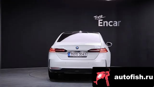 BMW 5-Series 5 Series (G60) 2025 года - вид 4