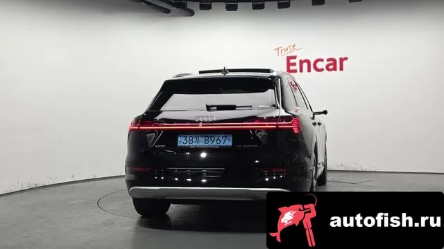 Audi e-tron e-Tron 2024 года - вид 4