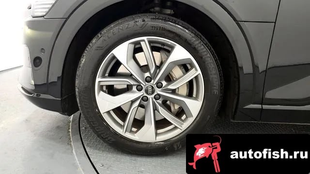 Audi e-tron e-Tron 2024 года - вид 5