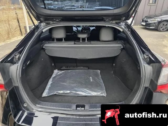 Toyota Prius Prius 4th Generation 2020 года - вид 5