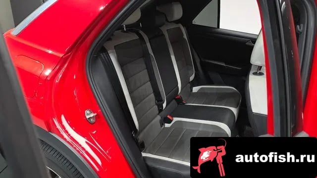 Volkswagen T-Roc Tyrok 2022 года - похожие автомобили