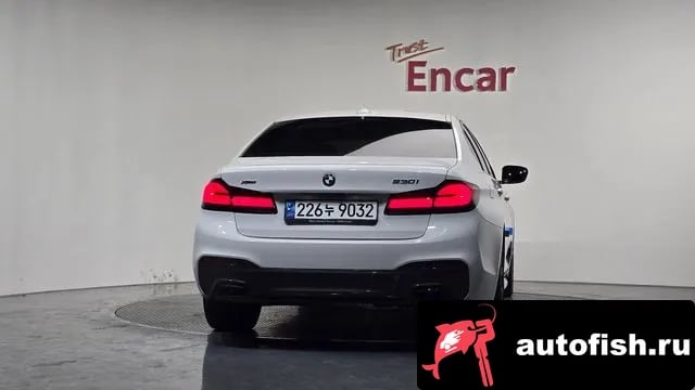 BMW 5-Series 5 Series (G30) 2020 года - вид 4