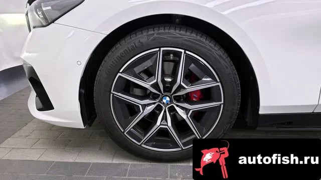 BMW 5-Series 5 Series (G60) 2024 года - вид 5