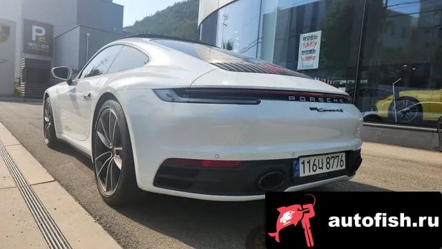 Porsche 911 911 (992) 2022 года - вид 6