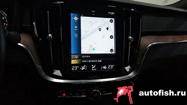 Volvo S60 S60 3rd generation 2022 года - похожие автомобили