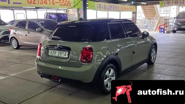 Mini Cooper Cooper D 2019 года - вид 4