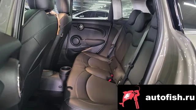 Mini Cooper Cooper D 2019 года - вид 6