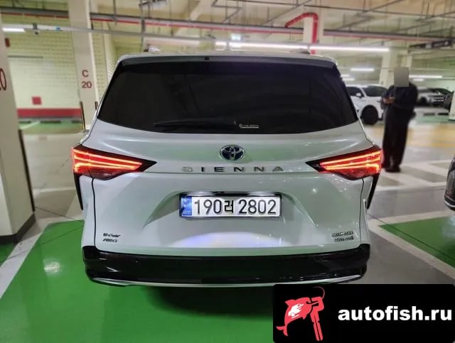 Toyota Sienna Siena 4th Generation 2024 года - вид 2