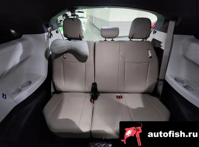 Toyota Sienna Siena 4th Generation 2024 года - вид 6