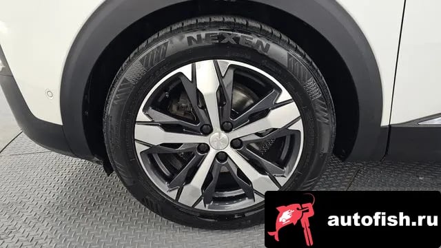 Peugeot 3008 3008 second generation 2018 года - вид 5