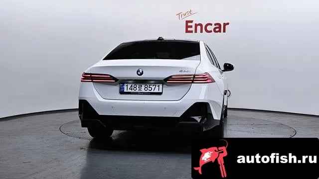 BMW 5-Series 5 Series (G60) 2025 года - вид 4