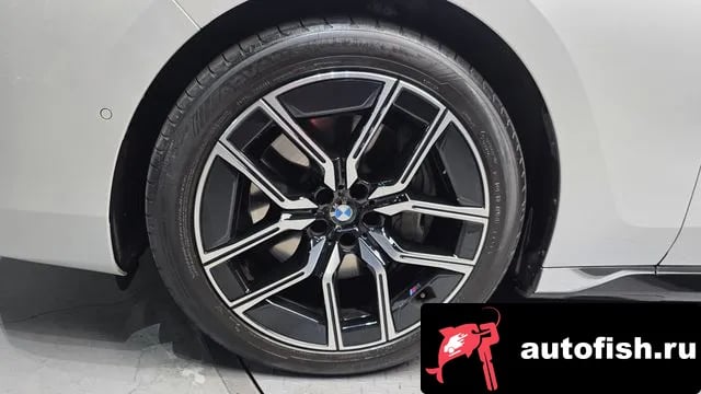 BMW 7-Series 7 Series (G70) 2023 года - вид 5