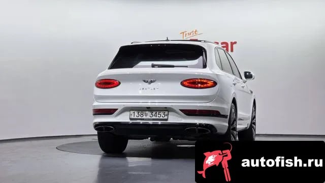 Bentley Bentayga Benteiga 2021 года - вид 4