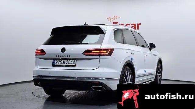 Volkswagen Touareg Tuareg 3rd generation 2021 года - вид 2