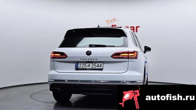Volkswagen Touareg Tuareg 3rd generation 2021 года - вид 4
