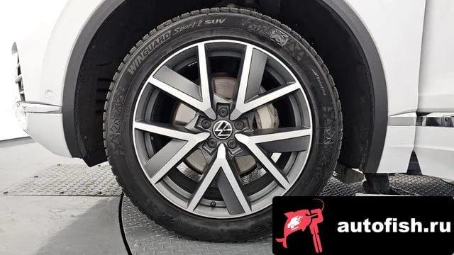 Volkswagen Touareg Tuareg 3rd generation 2021 года - вид 5