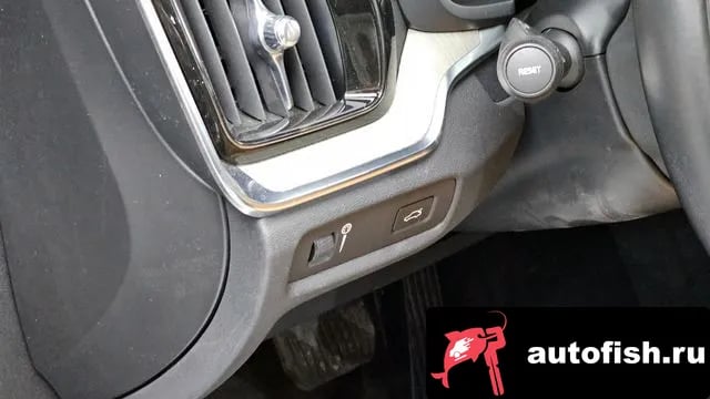 Volvo S60 S60 3rd generation 2020 года - похожие автомобили