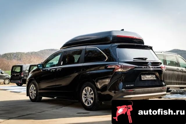 Toyota Sienna Siena 4th Generation 2025 года - вид 2