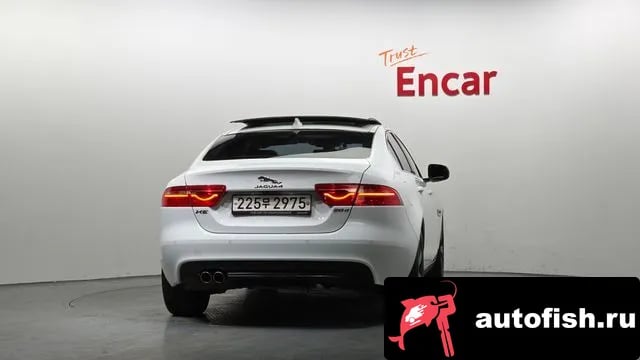 Jaguar XE XE 2019 года - вид 4