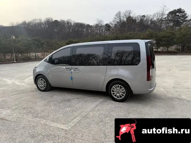 Hyundai Staria Staria 2024 года - похожие автомобили