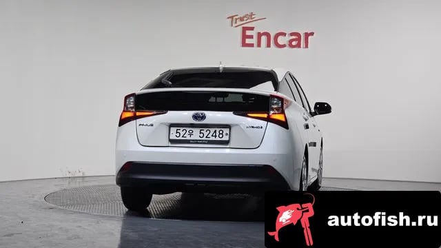 Toyota Prius Prius 4th Generation 2019 года - вид 4