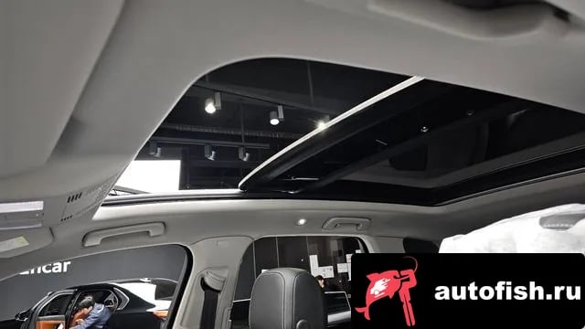 Volkswagen Touareg Tuareg 3rd generation 2025 года - похожие автомобили