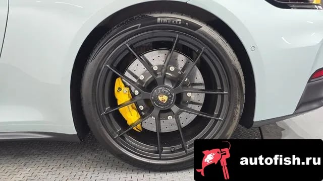 Porsche 911 911 (992) 2025 года - вид 5