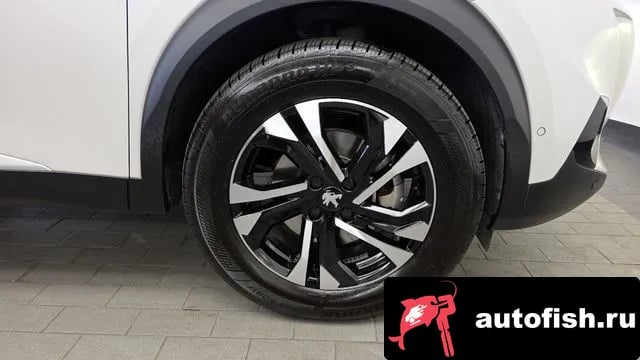 Peugeot 2008 e-2008 second generation 2022 года - вид 5