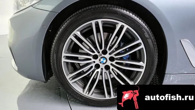 BMW 5-Series 5 Series (G30) 2019 года - вид 5
