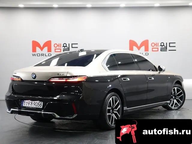 BMW 7-Series 7 Series (G70) 2025 года - вид 3