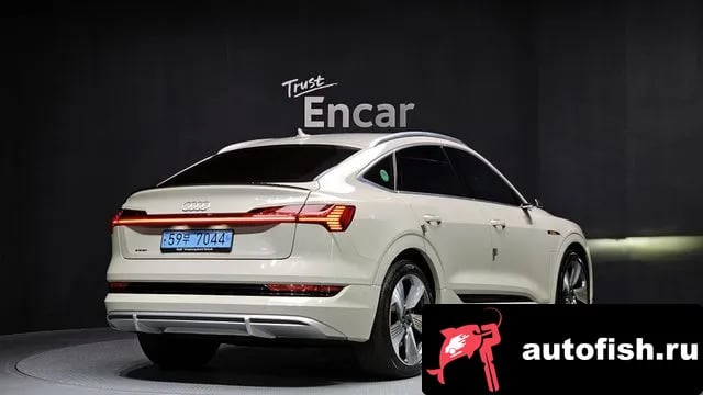 Audi e-tron e-Tron 2022 года - вид 2
