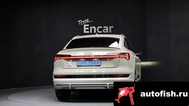 Audi e-tron e-Tron 2022 года - вид 4