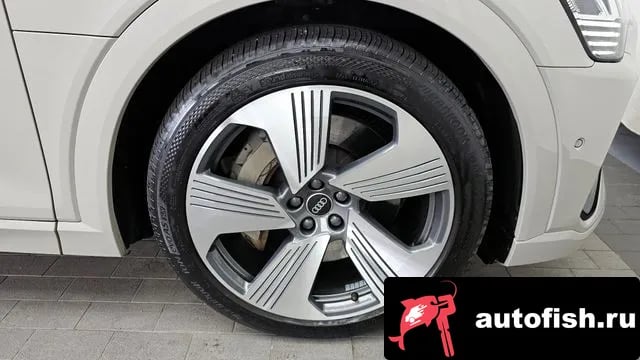 Audi e-tron e-Tron 2022 года - вид 5