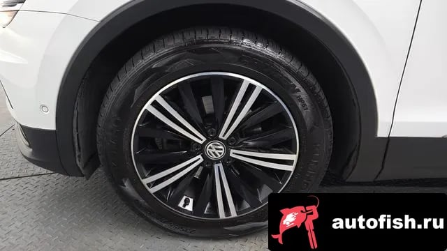 Volkswagen Tiguan Tiguan second Generation 2018 года - вид 4
