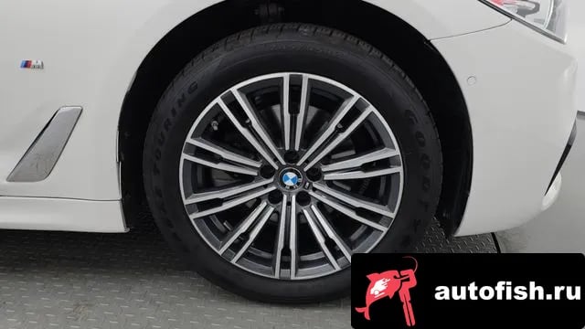 BMW 5-Series 5 Series (G30) 2018 года - вид 4