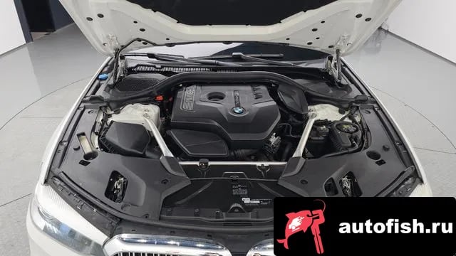 BMW 5-Series 5 Series (G30) 2018 года - вид 5